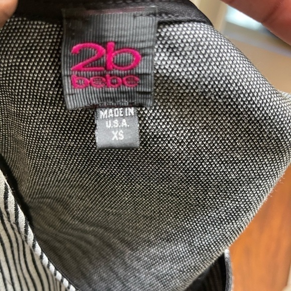 2B Bebe Chevron Pattern Crop Top Size XS - Picture 6 of 6